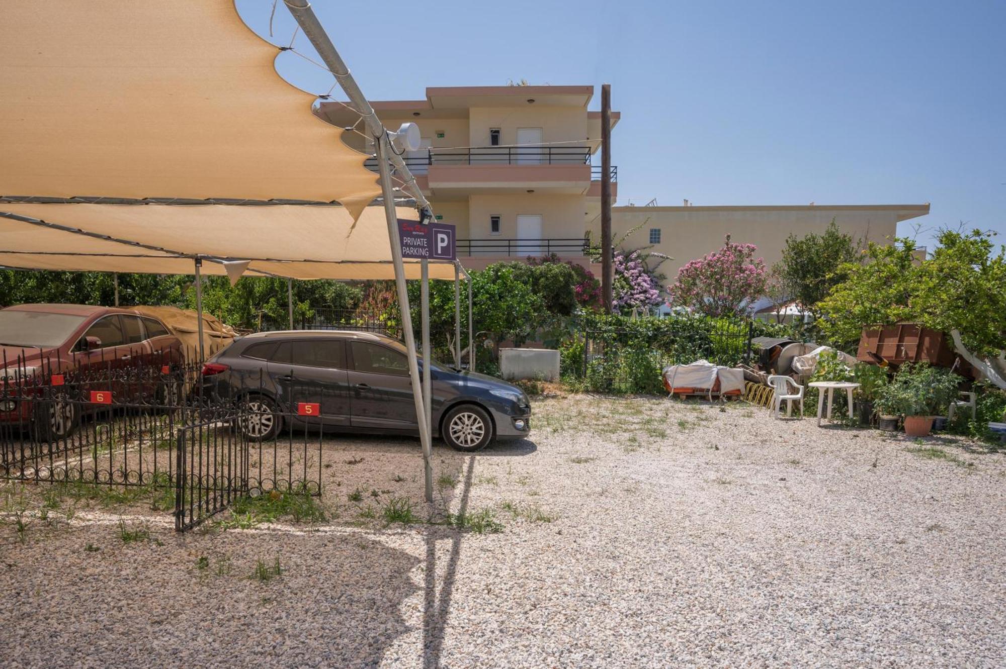 Sun Ray Luxury Apartments Агия-Марина Номер фото