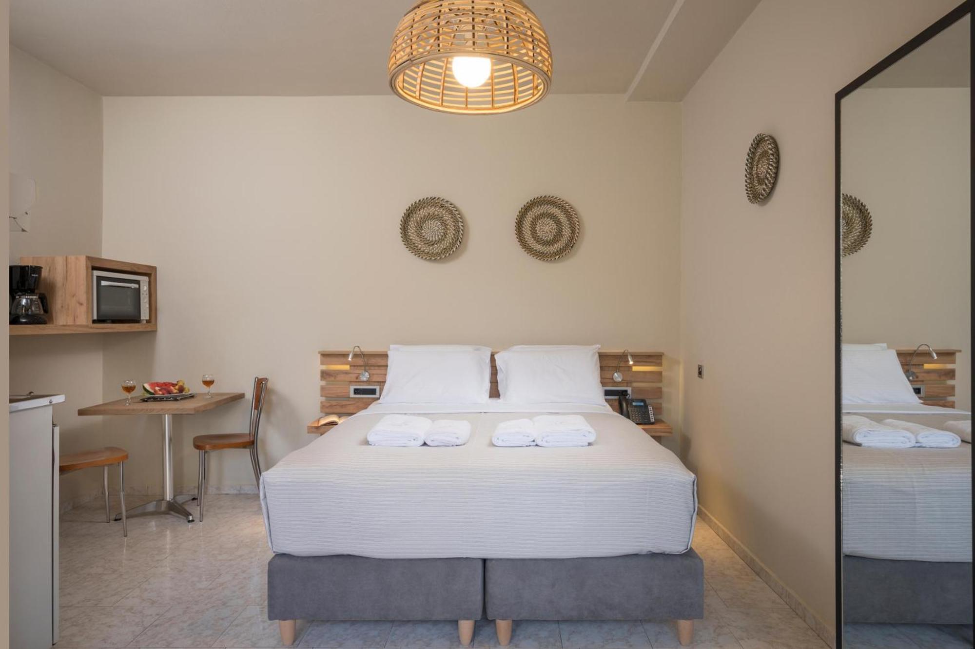 Sun Ray Luxury Apartments Агия-Марина Номер фото